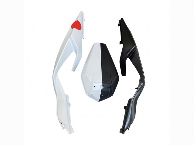 2023-2025 Kawasaki ZX6R Motorcycle Fairings - Black White with Flower