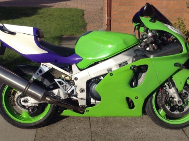 1996-2003 Kawasaki ZX7R Motorcycle Fairings - White Green Blue