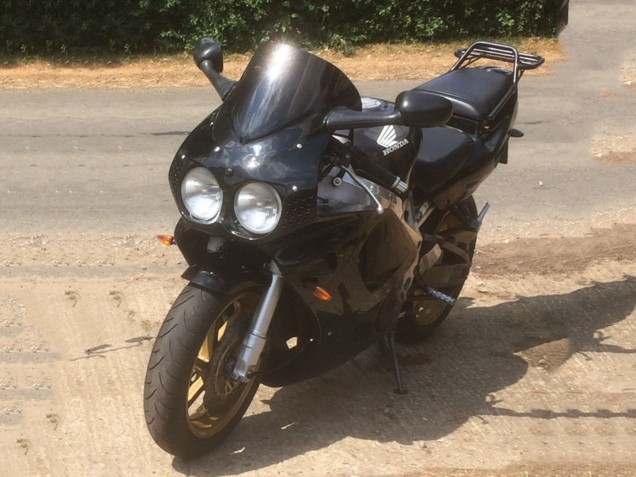 1994-1995 Honda CBR900RR 893 Motorcycle Fairings - Glossy Black